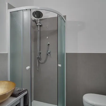 Femasuites Guest house *